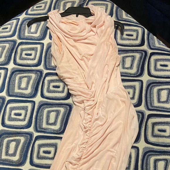 ASOS DESIGN mesh asymmetric neck off shoulder ruched midi dress in light pink - Picture 1 of 5